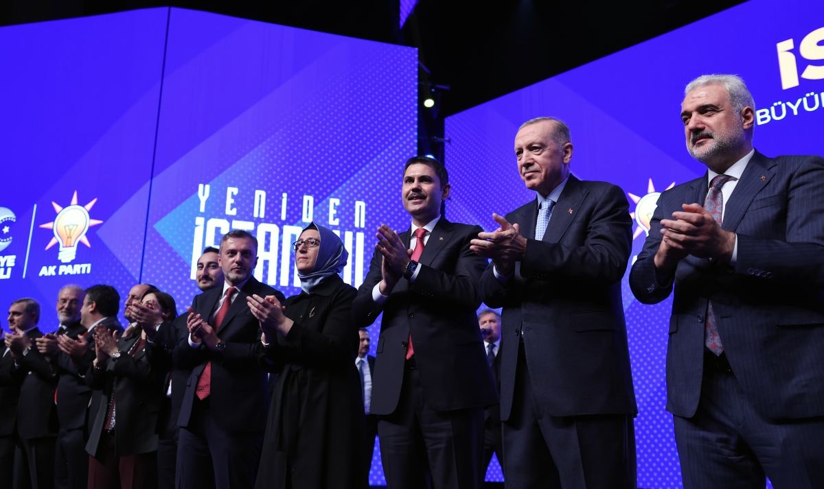 AK Parti 11 büyükşehir ve 15 il belediye başkan adayını açıkladı